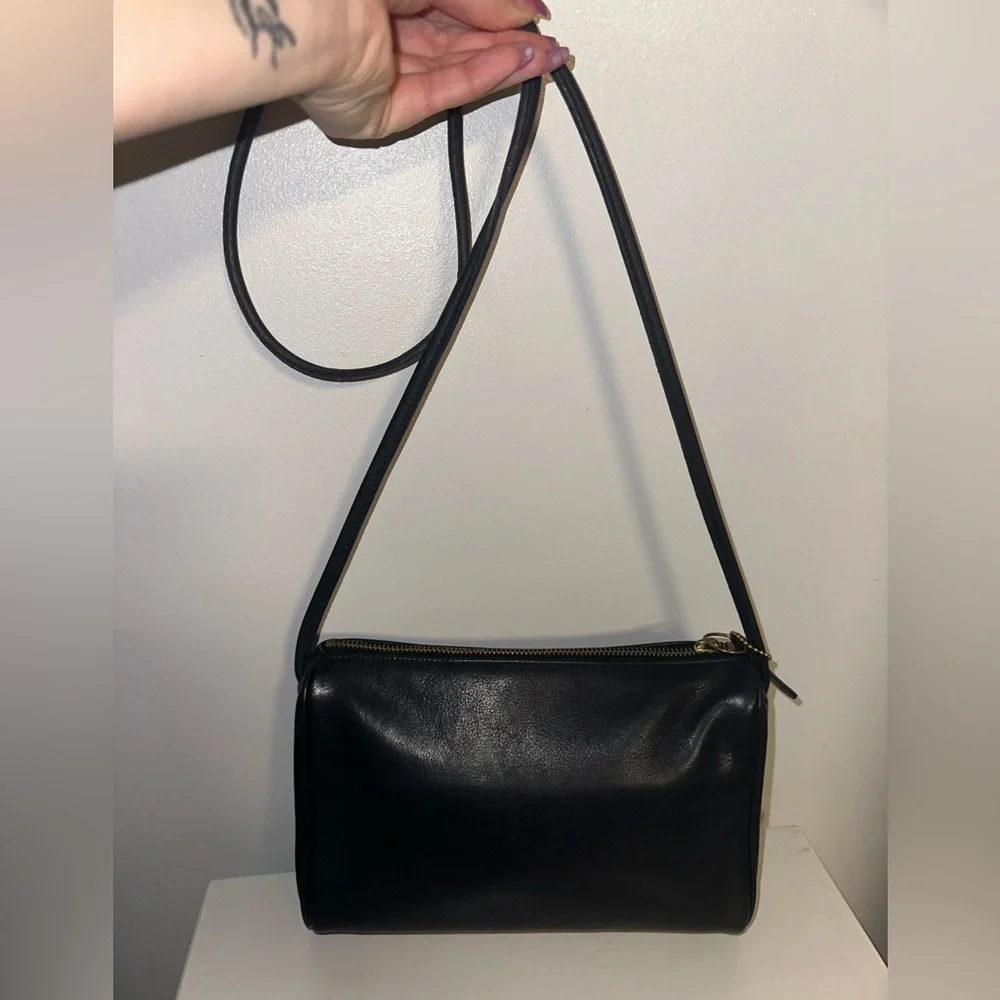 Vintage Coach Slim Zip in Navy! - Picture 2 of 10